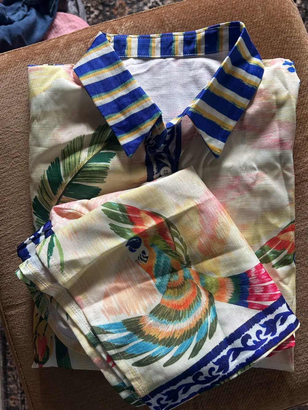 Tropical Parrot Print Two-Piece Shirt and Shirt Set - Blue Trim Sz xL